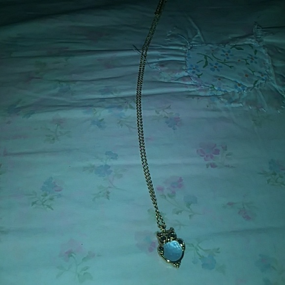 Rose gold pearl owl necklace - Picture 4 of 4